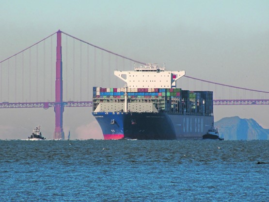Fret chinois sous le Golden Gate à San Francisco. Le baromètre des exportations montre que l’Asie et les Etats-Unis tiennent le haut du classement. DR