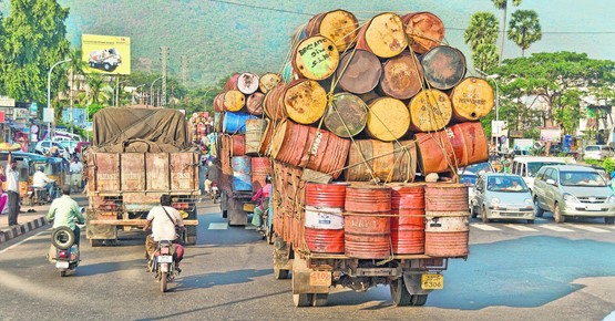 Der Bedarf an Gütern ist in Indien enorm. Nachfrage besteht nach fast allem, was man sich ­denken kann.