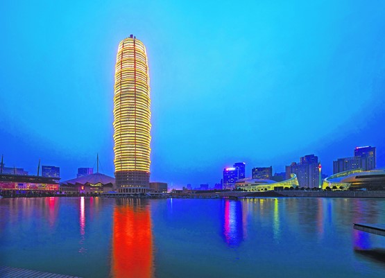Symbol für das Aufstreben: Der 280 Meter hohe Zhengzhou Greenland Plaza wurde 2012 fertiggestellt und gilt seither als Aushängeschild der Hauptstadt der Provinz Henan.