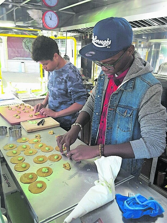 Ravioli für die Schule: Der Bildungsbus hat spontan schon erste Einsätze geleistet.