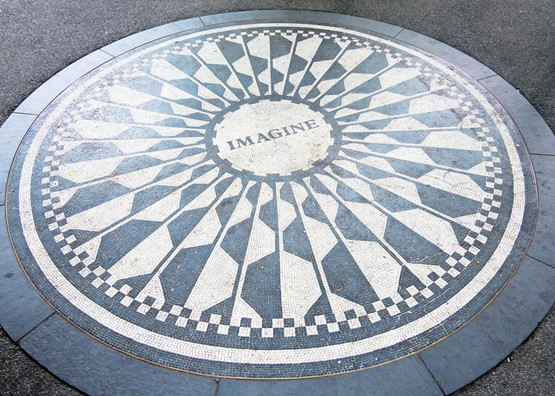 «Ohnehin nicht gefragt?» – Mosaik in der Gedenkstätte Strawberry Fields  im Central Park,  New York.BILD: FOTOLIA