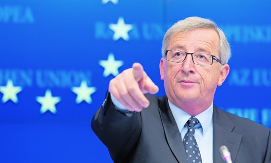 Jean-Claude Juncker und die EU-Kommission bestimmen, wo’s langgeht: Die Kommission entscheidet alleine und ohne Vorgaben über die Anerkennung der Äquivalenz von Drittstaatenregulierungen.