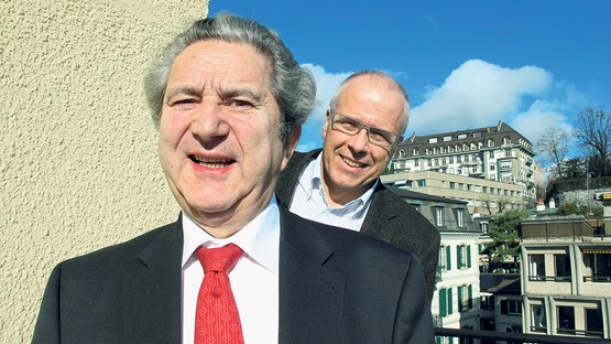 Stabsübergabe im Centre Patronal in Paudex bei Lausanne: Nach mehr als 13 Jahren als Präsident übergibt Dino Venezia (links) das Zepter bald an seinen Nachfolger Pierre-André Meylan.BILD: FRANçOIS OTHENIN-GIRARD