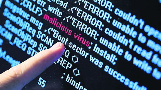 Achtung vor Trojanern. Hinweise auf Hackerangriffe können beispielsweise Mails in einer anderen Sprache, Rechtschreibfehler oder unbekannte Absender sein.