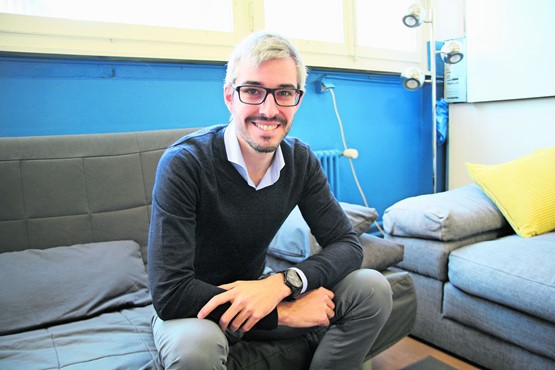 Alexandre Hernan, cofondateur de Blue Lab à Yverdon-les-Bains. Une autre approche, plus communautaire, du coworker. Différentes vues des locaux situés dans l’ex-Leclanché.PHOTOS: OGI
