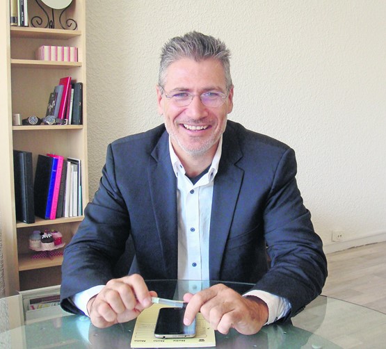 Francisco Rojas: «On choisit ce métier par passion, on s’y impose par ses qualités de travail et on y reste parce c’est gratifiant de savoir qu’en fabriquant de beaux objets on embellit le monde.»