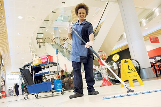 Les employés ou apprentis titulaires d’un permis F ne seront pas renvoyés dans leur pays d’origine d’un jour à l’autre. Dans la réalité, plus de 90 % des personnes acceptées à titre provisoire restent en Suisse à long terme.