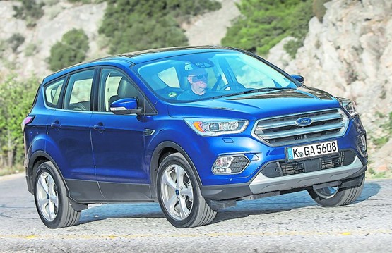 En haut: Le Ford Kuga est l’un des SUV préférés des flottes d’entreprises. Ses petits mais puissants moteurs assurent de basses consommations. A droite: Venu de Corée, le Hyundai H350 débarque sur le marché européen des fourgons. Bon rapport qualité-prix, le H350 est disponible en Van ou Truck  et en deux longueurs d’empattement.DR