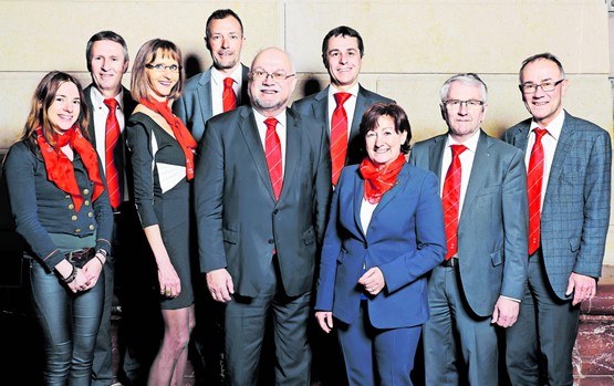 Le comité et la direction de SWISS LABEL: l’ex-secrétaire Céline  Korner, Urs Wyler ­(finances), la vice-présidente Sigrid Sutter, Jacques Vifian, le président Ruedi Lustenberger; le conseiller national Ignazio  Cassis (PLR/TI),  la cons. nat. Sylvia Flückiger (UDC/AG), le cons. national  Walter Müller (PLR/SG) et le directeur  Rudolf Horber (de g. à dr.). Absente sur cette photo, la cons. nat. Céline Amaudruz (UDC/GE).photo: André Albrecht