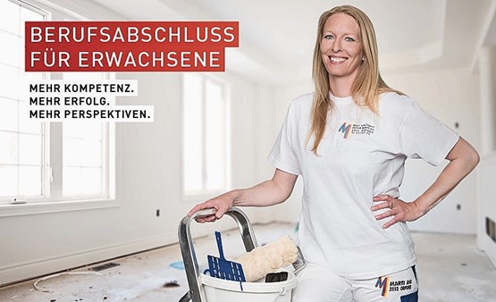 Die 36-jährige Nathalie Weyeneth lernt Malerin EFZ: «Ich ­möchte meinen Kindern ein Vorbild sein. Darum ­mache ich mit 36 eine Lehre.»Bild: berufsbildungplus