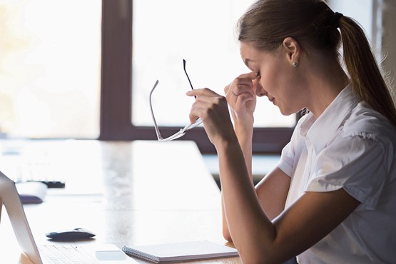 Es leiden viele darunter: Gerade für Kleinstbetriebe hätte es fatale Folgen, wenn für Kurzurlaube zusätzliche Anreize geschaffen werden. Die Arbeitslast wird auf die verbleibenden Schultern verteilt, Stress und Unproduktivität sind die Folgen.Bild: Fotolia