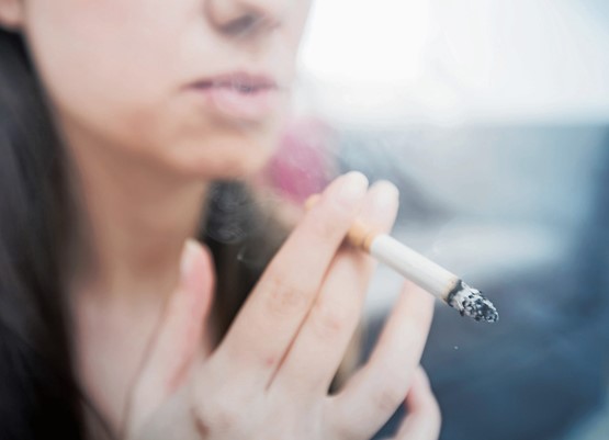 Mehr Verbote führen nicht zwingend zum Verzicht: Obwohl die zweite Vorlage des Tabakproduktegesetzes in gewissen Punkten revidiert wurde, ist die Branche immer noch zu stark reguliert. Bild: Fotolia