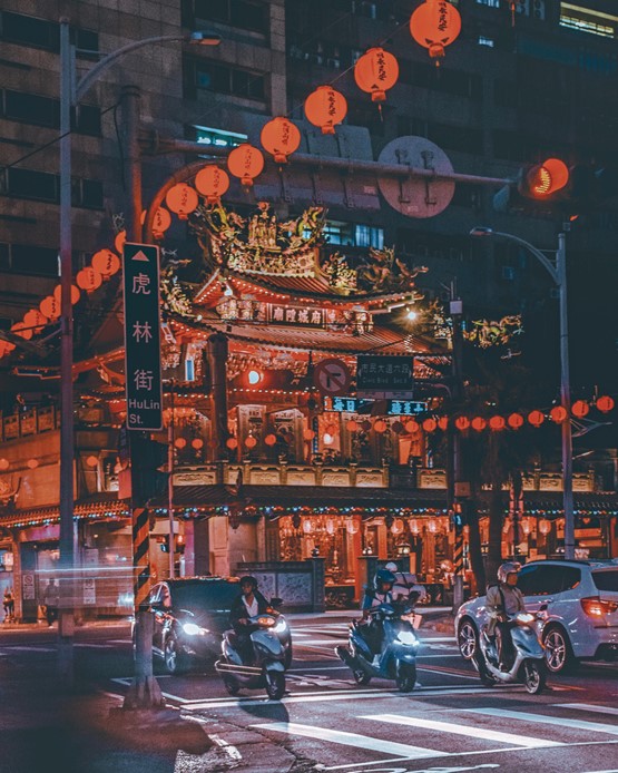 Taiwan: la bourse plus rentable que l’économie réelle ...Photo: Joel Fulgencio/Unsplash