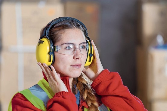 Klassisches Beispiel für Berufsunfall: erhebliche Schädigungen des Gehörs. Bild: pixabay