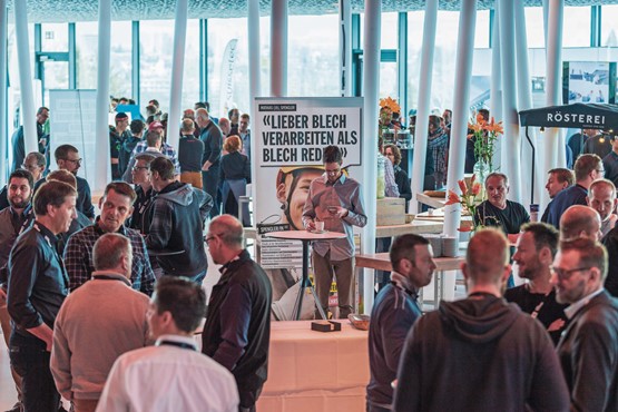 Spenglertag 2019 in Bern: Mit den neuen Fachrichtlinien werden die Regeln der Baukunde in der Spenglertechnik neu definiert. Bilder: suissetec