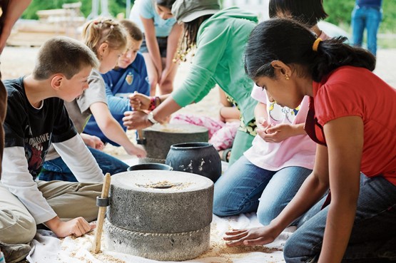 Mit dem Museum Aargau Essgeschichten aus 2000 Jahren erleben: Ein kulinarischer Einblick in längst vergangene Zeiten zeigt eindrücklich, wie früher gekocht wurde.Bild: Museum Aargau