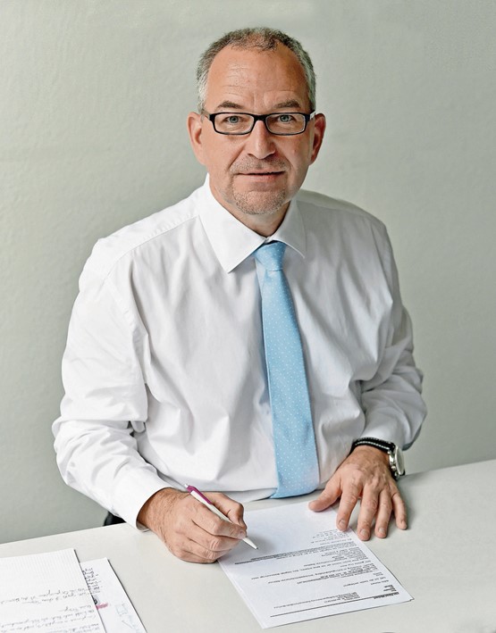 Mobiliar-Experte Fürsprecher Laszlo Scheda ist auf KMU-Branchen spezia­lisiert. Bild: zVg
