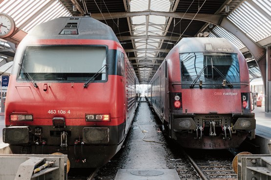 Par «sillon», on entend «la capacité d’infrastructure requise pour qu’un train puisse circuler à une certaine heure entre deux endroits. Une attribution de sillon devrait être non discriminatoire – un point très important pour le transport de marchandises.Photo: Samuel Zeller/Unsplash