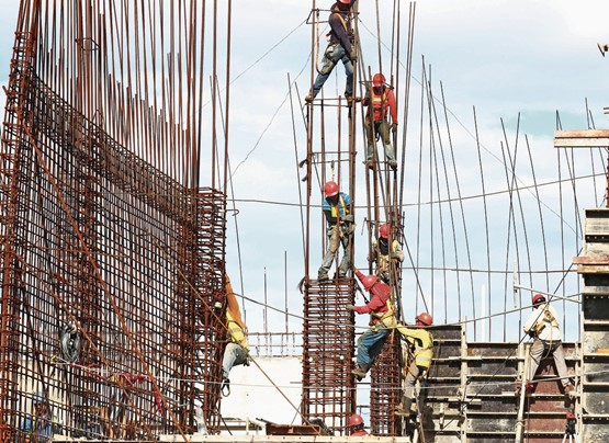 Chantier au Costa Rica: la prime à payer est structurée par les assureurs en fonction du risque et du responsable selon le secteur et l’entreprise.Photo: Unsplash