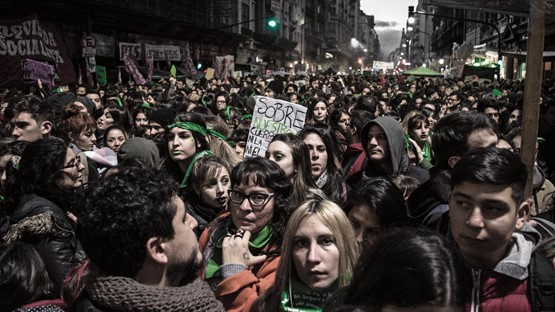 Les Argentins dans la rue.Photo: Matias Hernan Becerrica/Unsplash