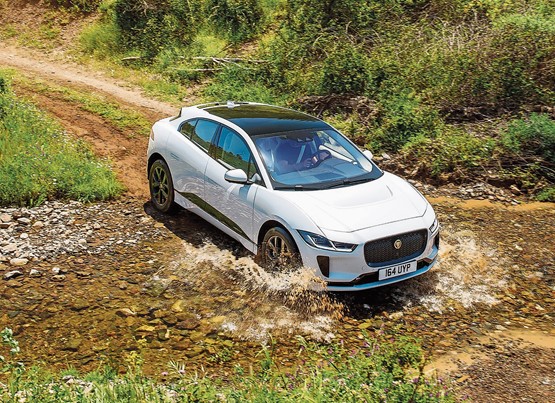 Jaguar I-Pace: Als erste Firma hat Jaguar ein vollelektrisches 4x4-SUV lanciert, das mehr kann – auch als Dienstwagen. Bild: zVg