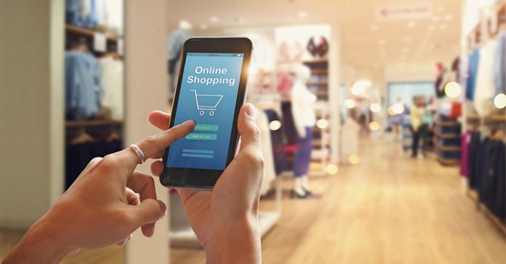 Vom Laden ins Internet: Viele Geschäfte können ihre Waren derzeit nur online anbieten.Bild: 123RF