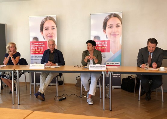 Von links nach rechts: Nationalrätin Jacqueline de Quattro (FDP/VD), sgv-Direktor Hans-Ulrich Bigler, Nationalrätin Daniela Schneeberger (FDP/BL) und Ständerat Benedikt Würth (CVP/SG)