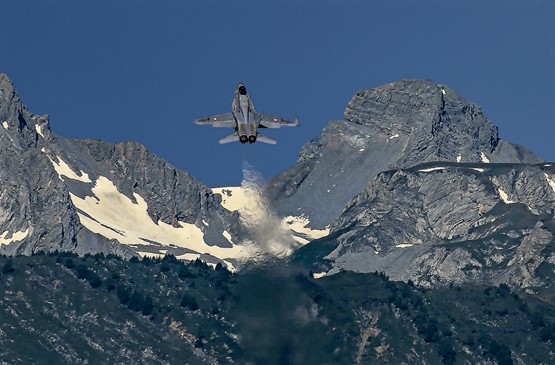 Will die Schweiz auch in Zukunft zu Höhenflügen ansetzen, braucht sie Sicherheit und Stabilität. Einen wichtiger Beitrag zum Schutz des Landes und der Neutralität bildet dabei die Luftwaffe. Doch sie kann ihre Aufgaben nur mit zeitgemässen Kampfflugzeugen erfüllen.Bild: Fred W. Psykophotography