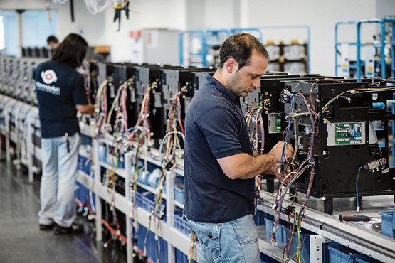 Erfolgreich unterwegs im Kaffeemaschinen-Markt: Als Technologieführer hat sich Thermoplan weltweit eine starke Stellung erarbeitet und starke Partnerschaften aufgebaut.Bild: zVg