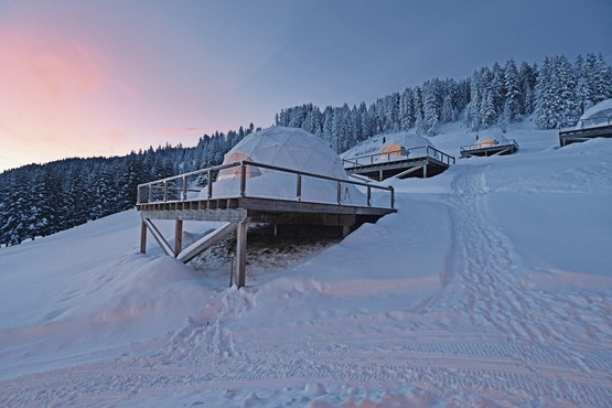 Eine neue Form von Luxus: Whitepod ist nicht nur ein Hotel, sondern bietet seinen Gästen ein einzigartiges Erlebnis im Herzen der Alpen weitab von Strassenlärm und dem Trubel der StädteBild: Whitepod Hotels 
