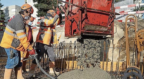 Eines der anlässlich der Videokonferenz vorgestellten Praxis­beispiele: der CO2 bindende Leuchtturm-Beton.Bild: zVg