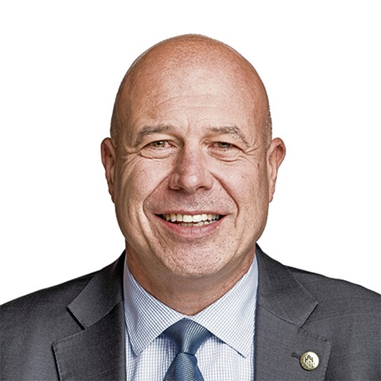 Fabio Regazzi, conseiller national (Le Centre/TI), président de l’Union suisse des arts et métiers (usam) et co-président du comité «Oui à la modification de la loi sur les droits de timbre.» 