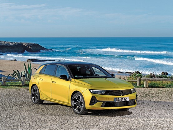 Der Opel Astra kommt bereits in der sechsten Generation daher. Ab 2023 dann auch als Astra-e.