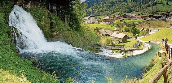 Der Wasserfall bei Jaun in den Freiburger Alpen.Bild: 123RF