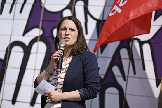 Face aux problèmes posés par l’AVS, il faut prendre ses responsabilités et voter des mesures correctrices. Ce que refuse Mattea Meyer, coprésidente du Parti socialiste suisse et conseillère nationale (PS/ZH).Photo: Keystone