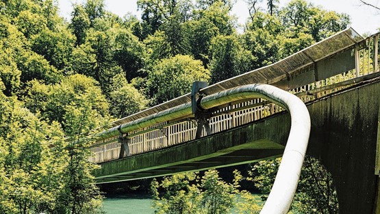 Le pipeline du Général de Gaulle remonte depuis Marseille (Fos-sur-Mer) à Lyon, puis bifurque en direction de Genève. Une originalité: on le voit franchir le Rhône avant d’aboutir à Vernier.Photos: dr