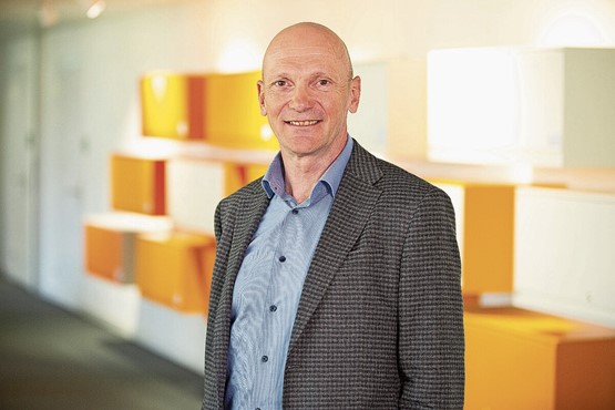 Andreas Hölzli ist Leiter des Kompetenzzentrum Cyber Risk bei der Mobiliar. Er blickt auf über 30 Jahre Erfahrung in der Versicherungsbranche zurück, davon mehrere Jahre als Leiter KMU.