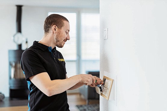 Stark in der Berufsbildung: Die Bütler Elektro Telecom AG bietet attraktive Ausbildungsplätze für den Nachwuchs. 