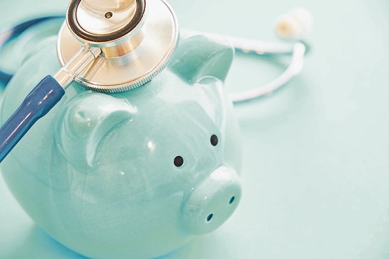 Aufgepasst bei der Krankentaggeldversicherung: Bei Änderungen  muss ein neuer Gesundheitsfragebogen ausgefüllt werden. Bild: 123 RF