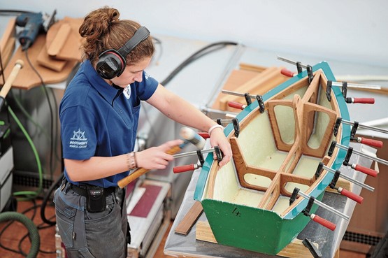 L’Association suisse des constructeurs navals (ASCN) a besoin d’une relève bien qualifiée. Présente aux Swiss Skills Berne 2022, elle souhaite mieux faire connaître les métiers liés à la construction et à l’entretien de bateaux, petits et grands!Photo: dr