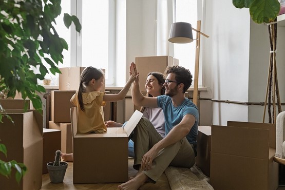 Fiele der Eigenmietwert weg, würde das den Immobilienbesitz vor allem für junge Familien erschwinglicher machen. Bild: 123RF