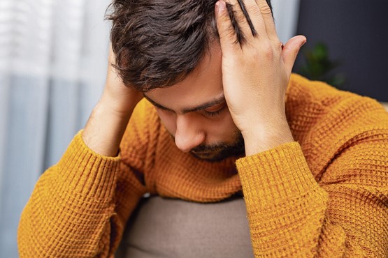 Geht es so weiter, ist der IV-Fonds bei pessimistischem Szenario bereits im Jahr 2032 leer. Ein Grund dafür sind viele junge Neurentner aufgrund psychischer Probleme. Bild: 123RF