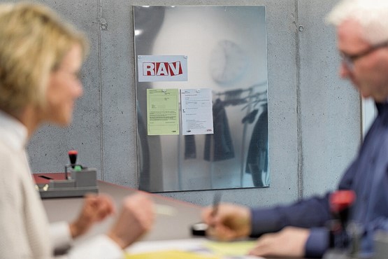 Im Juli 2025 waren 39 805 offene Stellen bei den RAV gemeldet – hier im Bild das RAV in Thun. Bild: Keystone