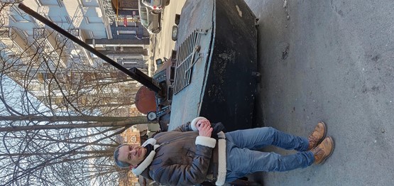 Hilfe beim Wiederaufbau und bei der Minenräumung: Frédéric Guerne bei seiner letzten Reise nach Kiew. Bild: zvg