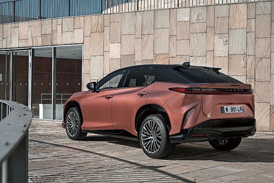 Der RZ 450e erfüllt die hohen Anforderungen, die an Lexus gestellt werden.Bild: zVg