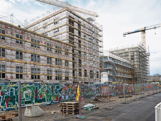 Erst ab einer Fläche von 400 Quadratmetern sollen Verbandsbeschwerden möglich sein: Baustelle auf dem Berner Holliger Areal.Bild: Keystone