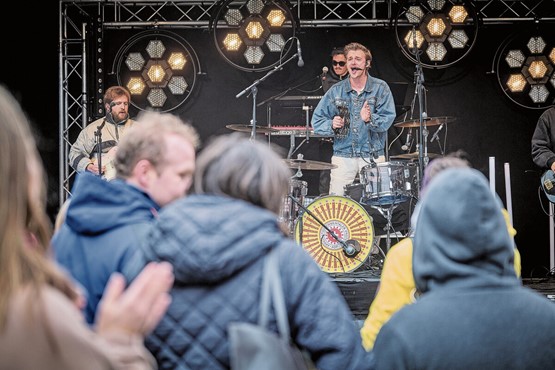 Musikalischer Höhepunkt des Tages ist der Auftritt von Nickless, Popmusiker, «Swiss Music Award»-Gewinner und seit 2024 Emmentaler-AOP-Ambassador.  Bild: zVg