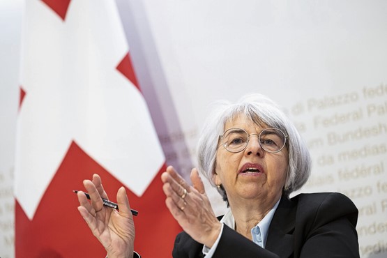 Sie kann die Probleme noch so sehr kleinzureden versuchen: Die Realität der Schweizer Bevölkerungs- und Wirtschaftsentwicklung kann auch Bundesrätin Elisabeth Baume-Schneider nicht ignorieren. Bild: Keystone