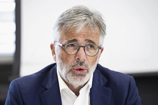 «Mehr Steuern für den Mittelstand und die verbleibenden Unternehmen und KMU»: Das wäre laut Marco Sieber nur eine der vielen katastrophalen Folgen der Juso-Enteignungsinitiative. Bild: Keystone