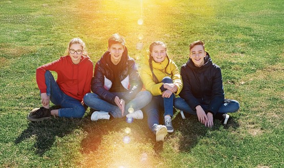 Jugendliche, die sich ausserbetrieblich oder ausserschulisch engagieren wollen, sollen unterstützt werden. Mehr Ferien für Lernende aber sind erst nach individueller Absprache mit dem Betrieb möglich. Bild: 123RF